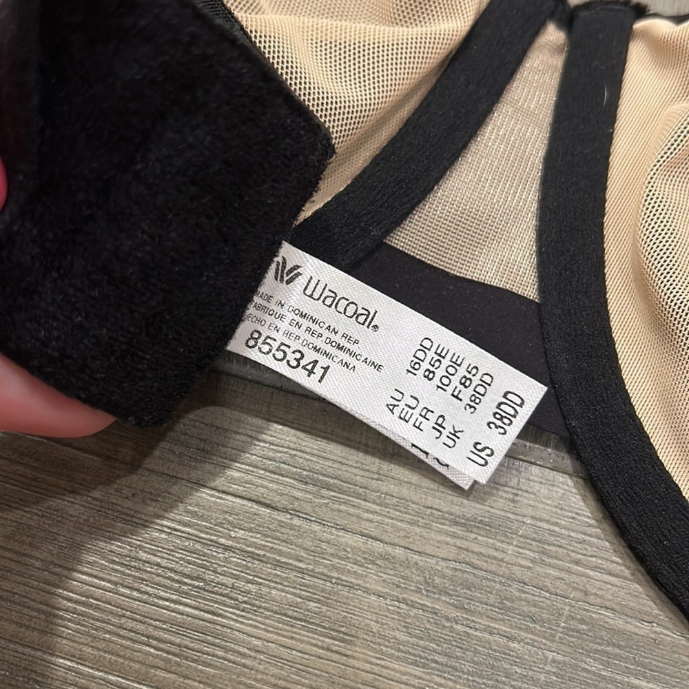 Wacoal 855341 All Edge Bra - Picture 9 of 10